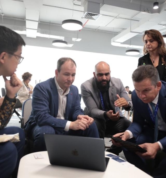 Governador articula venda de créditos de carbono de MT a Singapura