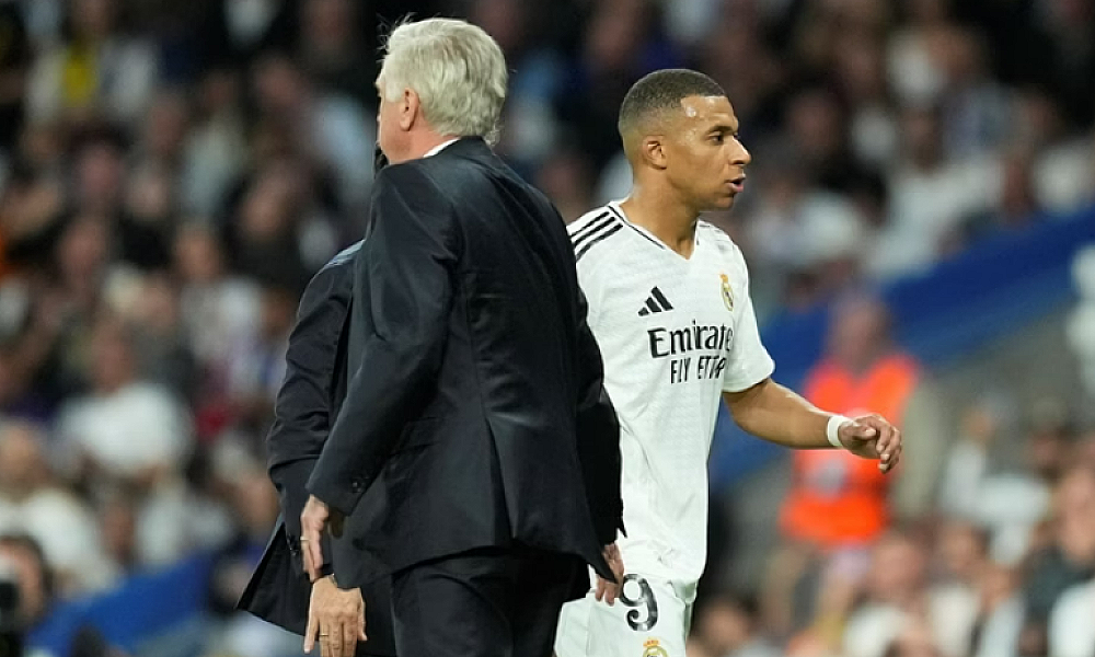 Ancelotti afirma que Mbappé está “decepcionado” com a não convocação