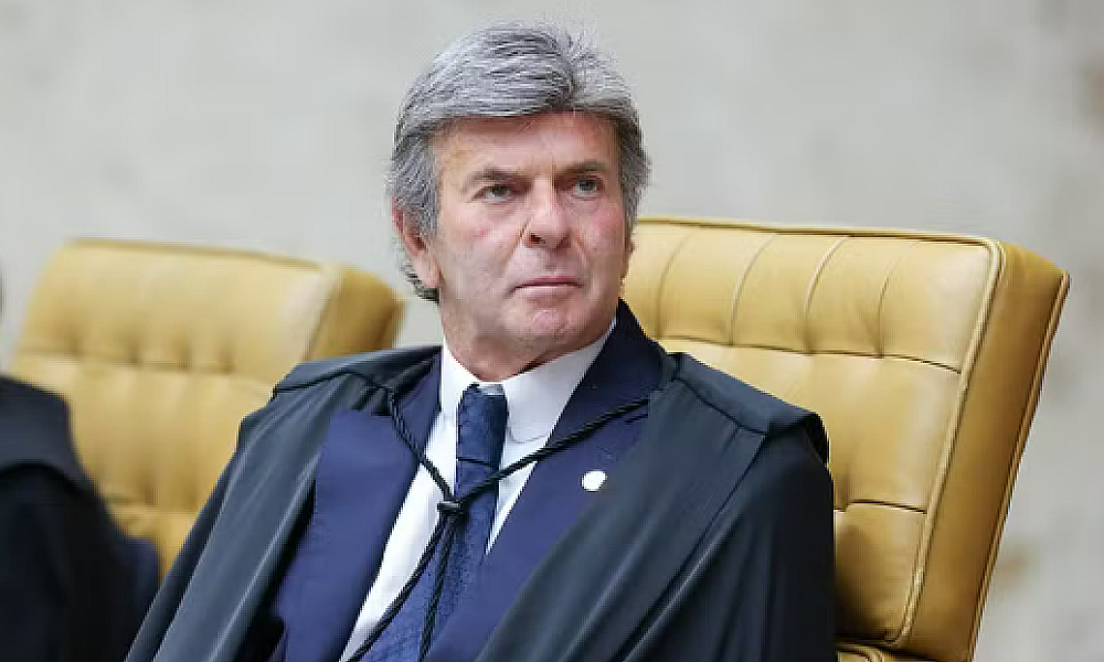 O Ministro Luiz Fux ordena ações imediatas para coibir o uso de benefícios em “apostas”