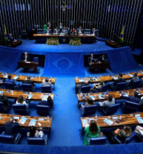 Senado Aprova Isenção de IR para Quem Ganha até Dois Salários Mínimos