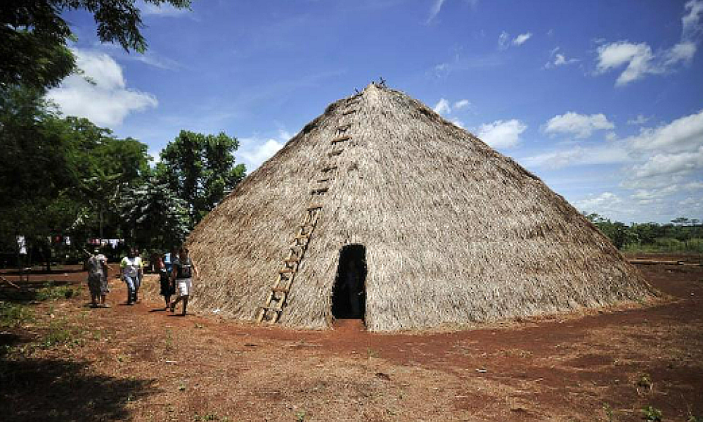 Homem é preso por agressão à esposa após flagrar traição em aldeia de Dourados