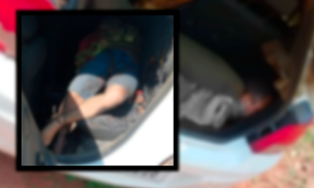 Dois homens são encontrados mortos e amarrados em veículo com vestígios de fogo