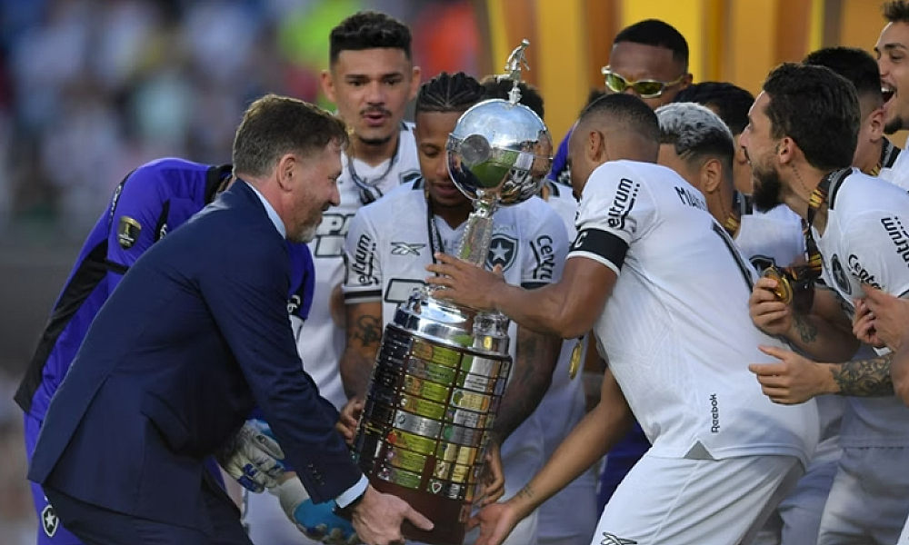 Título da Libertadores garante Botafogo em dois Mundiais de Clubes