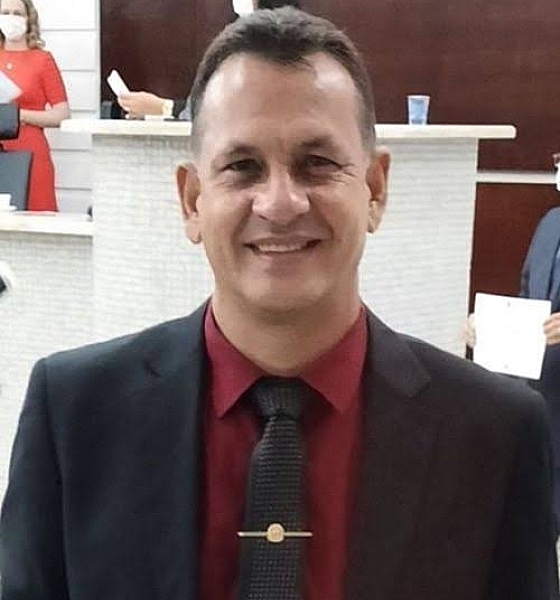 Vereador Dico revela motivos de sua saída do grupo do prefeito Zé do Pátio durante entrevista na rádio