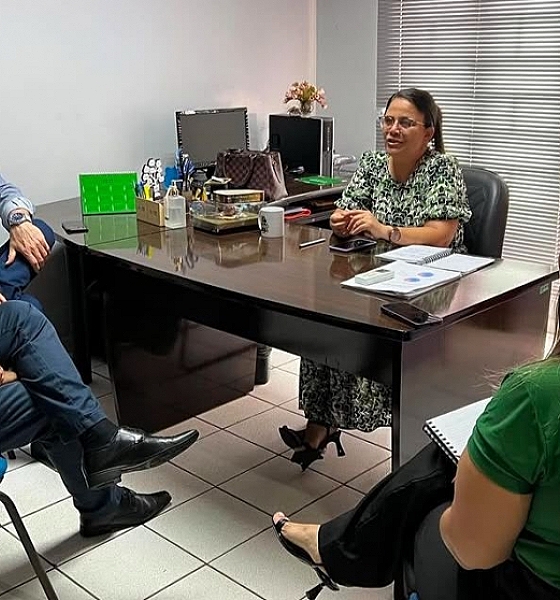 Secretaria de Educação de Jaciara fortalece parceria com Sicred Vale do Cerrado