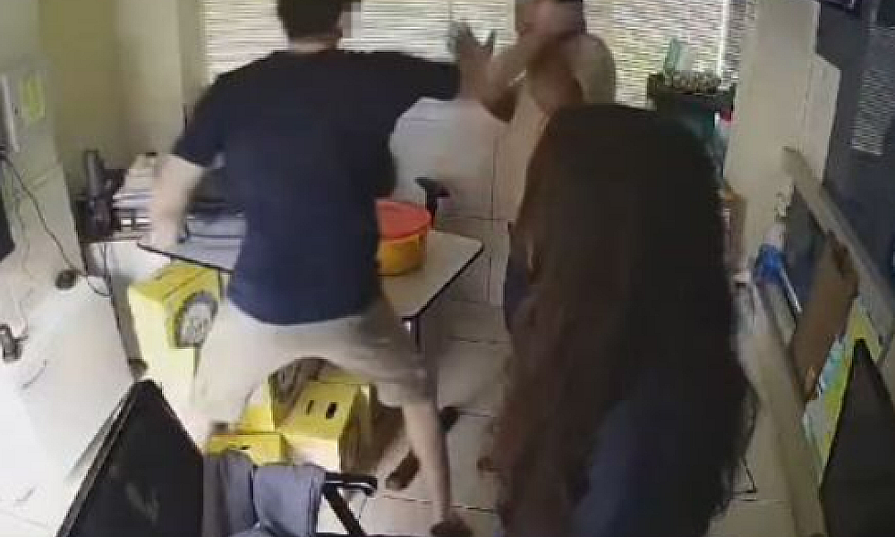 Morador agride funcionário de condomínio em Cuiabá durante discussão por imagens de segurança