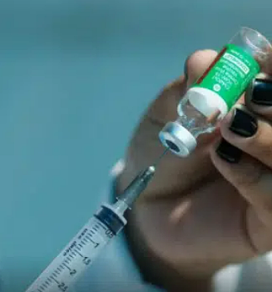 Rússia anuncia vacina contra o câncer com distribuição prevista para 2025