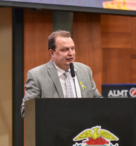 Lei de Max Russi dará descontos em restaurantes para pacientes bariátricos