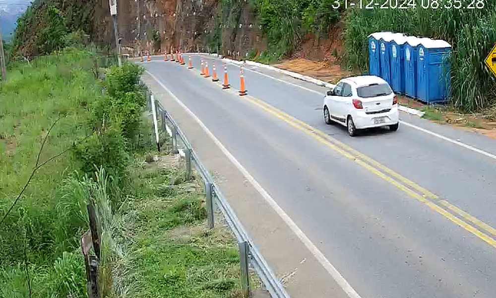 Trânsito na MT-251 permanece com duas pistas abertas durante o feriado do Ano Novo