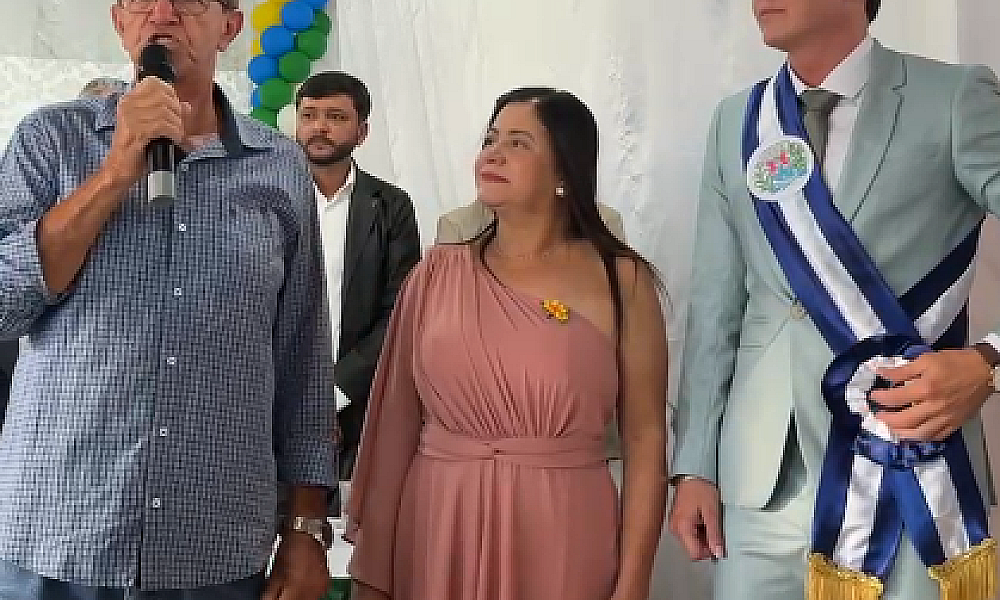 Prefeito de Juscimeira não entrega faixa ao sucessor, Alexandre Russi, e gera críticas