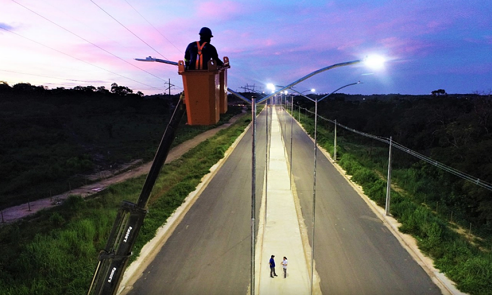 Problemas técnicos e 'gatos' deixam Avenida Contorno Leste sem iluminação pública
