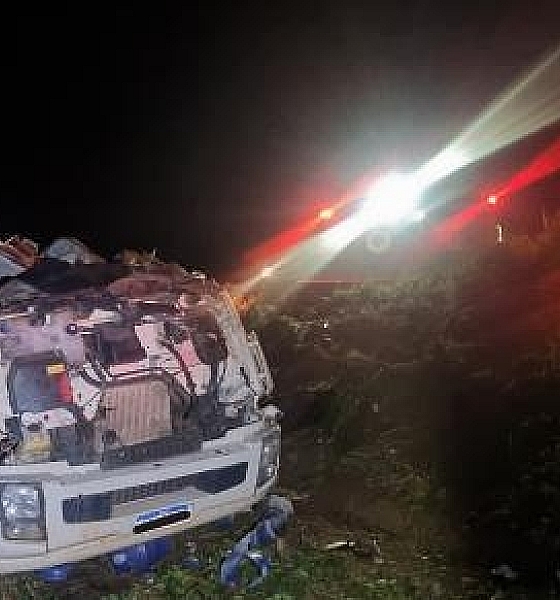 Bombeiros resgatam vítima presa às ferragens de veículo em MT