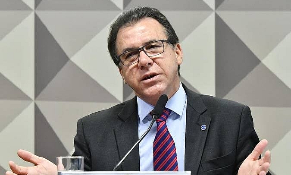 Ministro do Trabalho e Emprego elogia agricultura familiar e defende MST