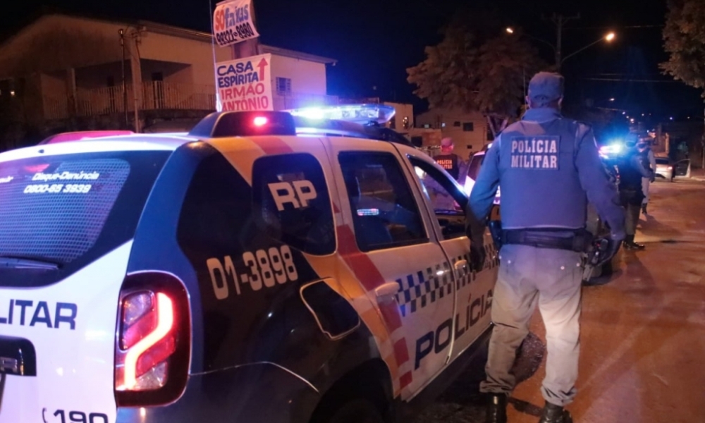 Médico é agredido com coronhada na cabeça durante assalto em policlínica de Rondonópolis