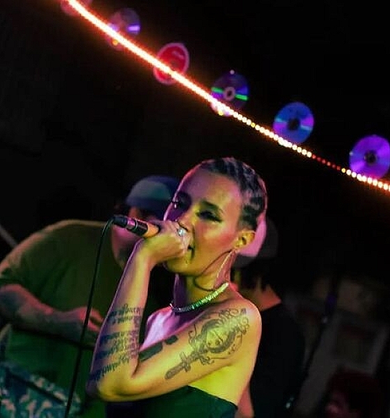 Corpo de rapper desaparecida é encontrado enrolado no tapete no Rio Cuiabá; polícia investiga homicídio