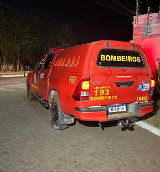 Homem é encontrado morto em praça de Cáceres após consumo de álcool e drogas