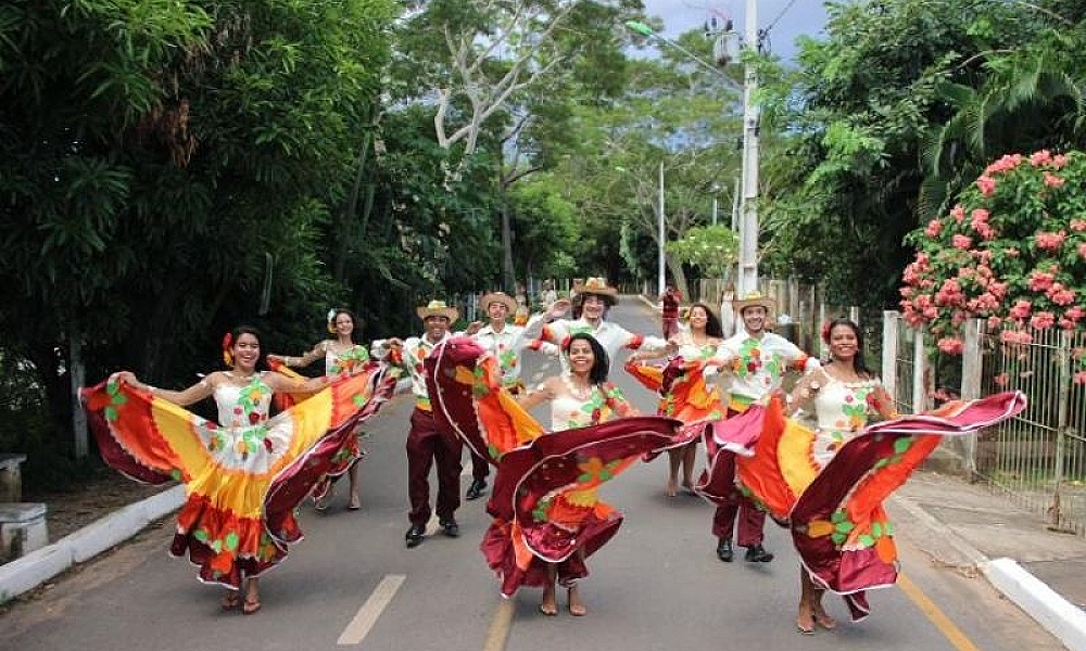 Tradicional festa traz missa, procissão, música e show do grupo Flor Ribeirinha