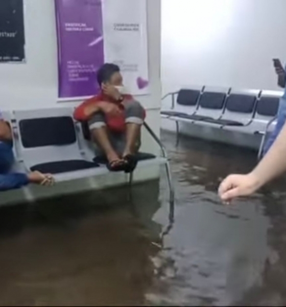 Água invade salas e corredores do antigo Pronto-Socorro em Cuiabá
