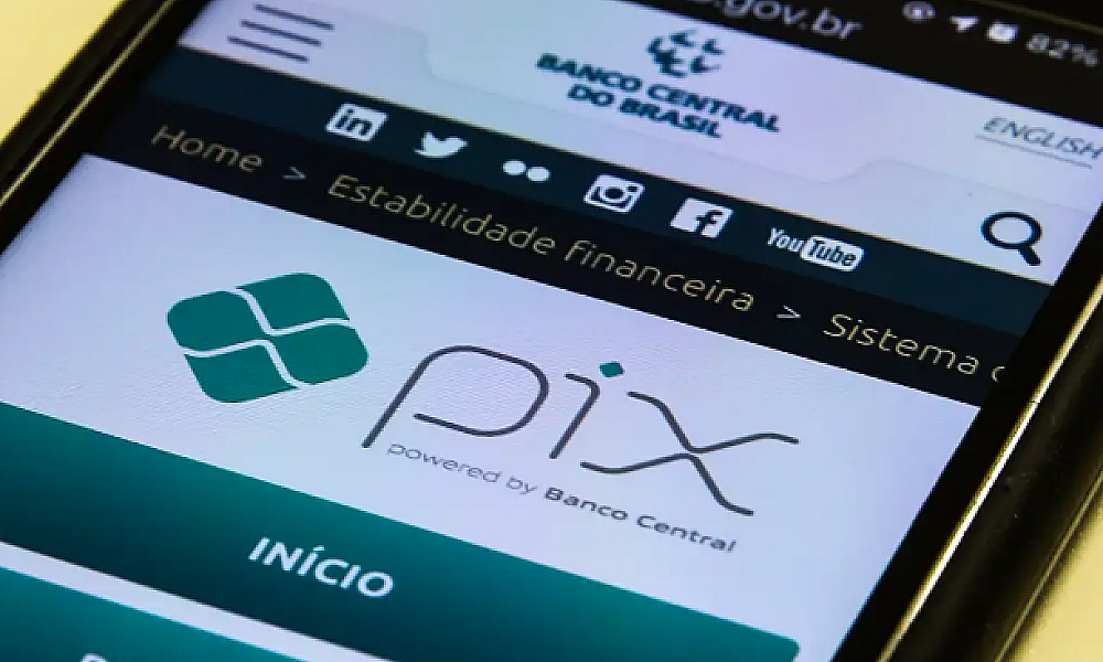 Governo revoga norma sobre fiscalização do PIX e anuncia MP para coibir cobranças diferenciadas