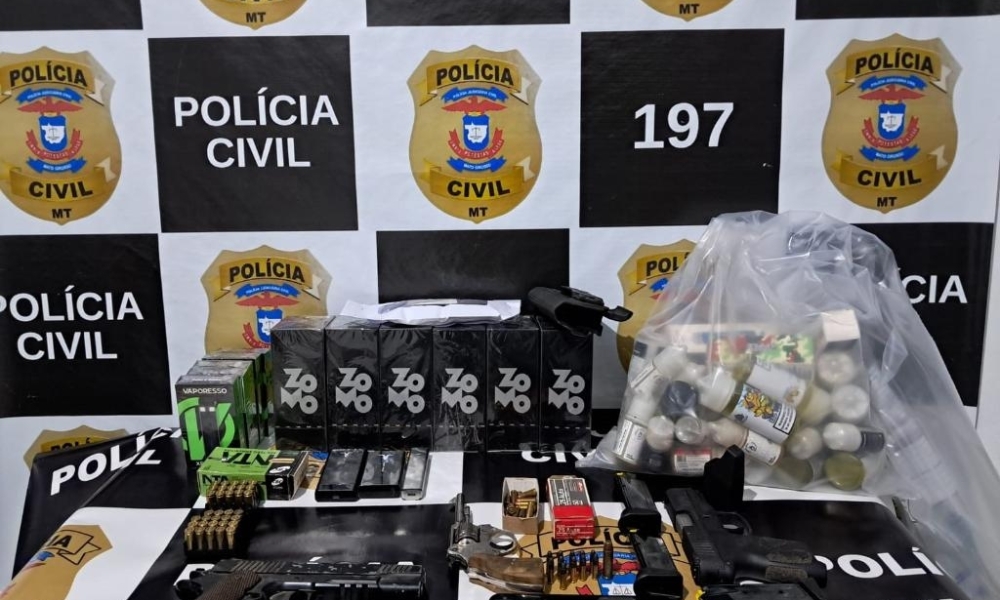 Polícia Civil cumpre mandado de busca em tabacaria e prende dono em flagrante por produtos de venda proibida no país