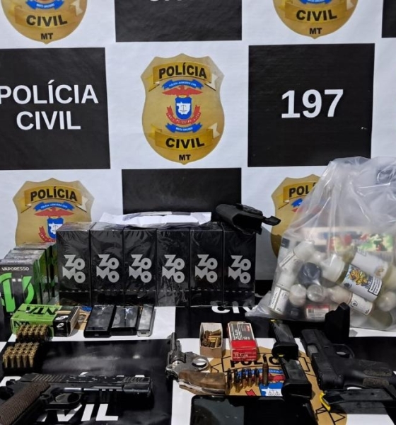 Polícia Civil cumpre mandado de busca em tabacaria e prende dono em flagrante por produtos de venda proibida no país