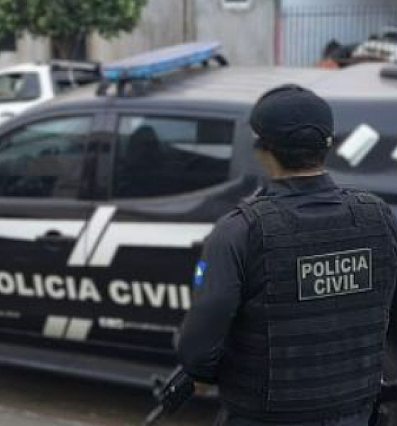 Policiais prende membro de facção em flagrante aplicando 'salve' em Juara