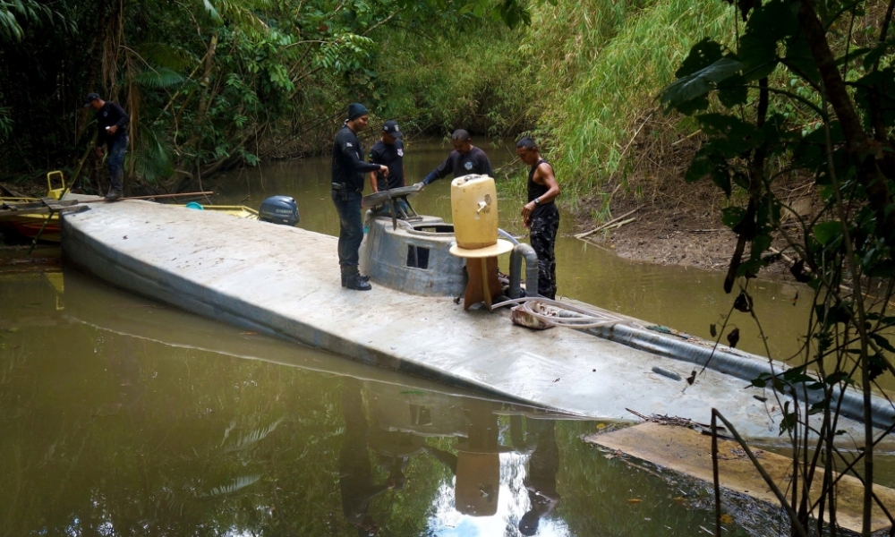 Tráfico de drogas se reinventa na Amazônia: interdição aérea leva crime às hidrovias e aumenta violência