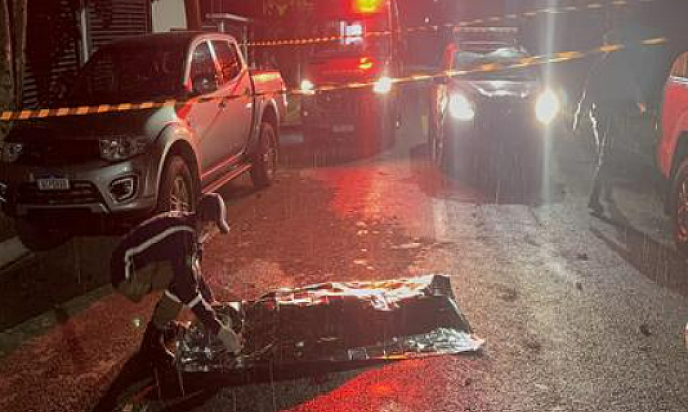 Homem é encontrado morto com perfurações no tórax em rua de Sorriso