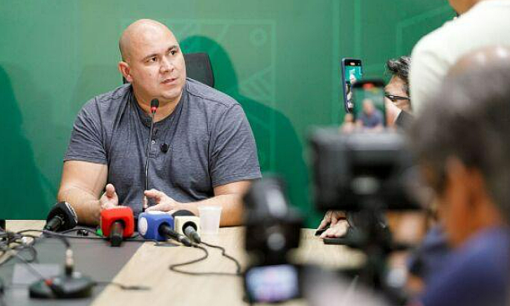 Abilio cogita adiar início do ano letivo na rede municipal devido a problemas estruturais nas escolas