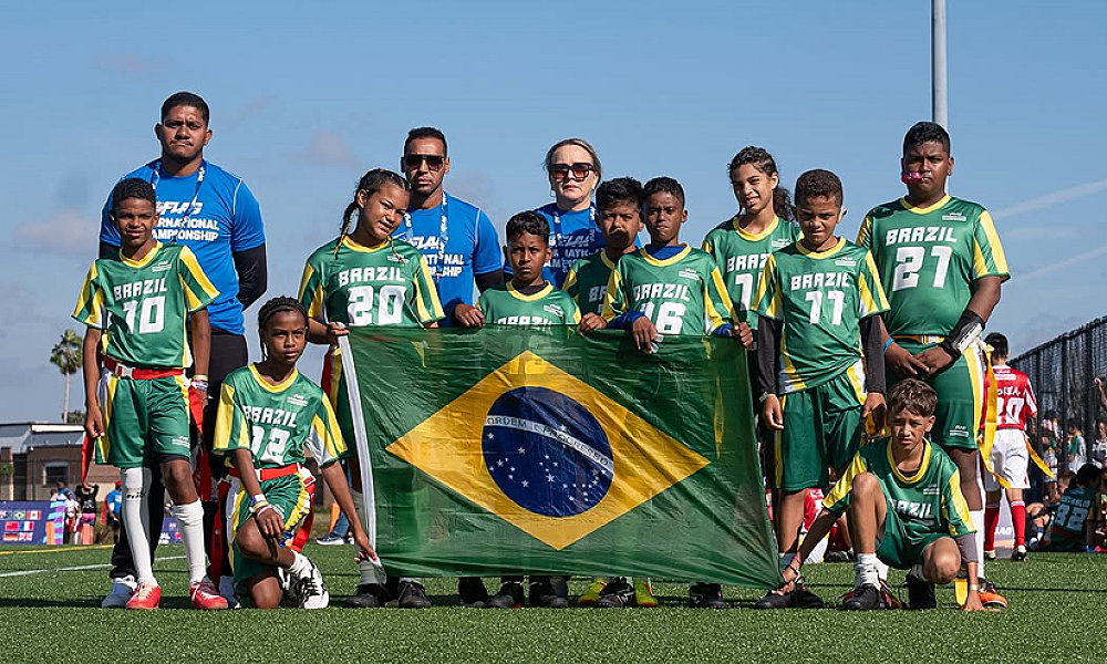 Jovens atletas de Sorriso representam o Brasil em campeonato mundial de flag football nos EUA
