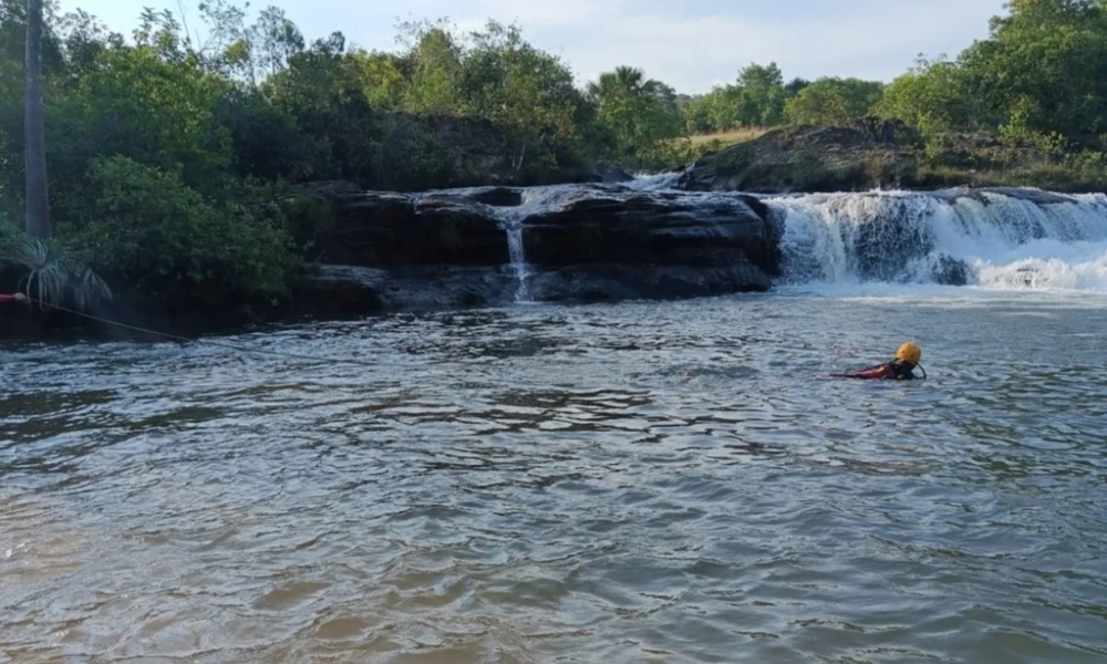 Adolescente de 17 anos morre afogado em cachoeira de MT