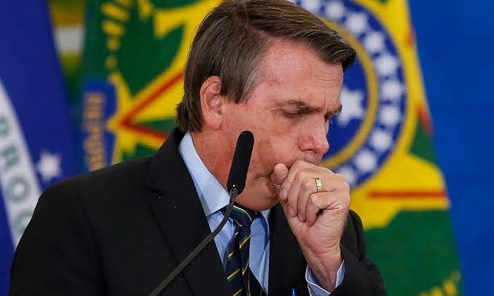BOLSONARO MUDA PLANOS E SE INTERNARÁ EM SP