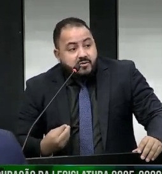 Jefferson acusa Abilio de nepotismo e prefeito se retira de sessão