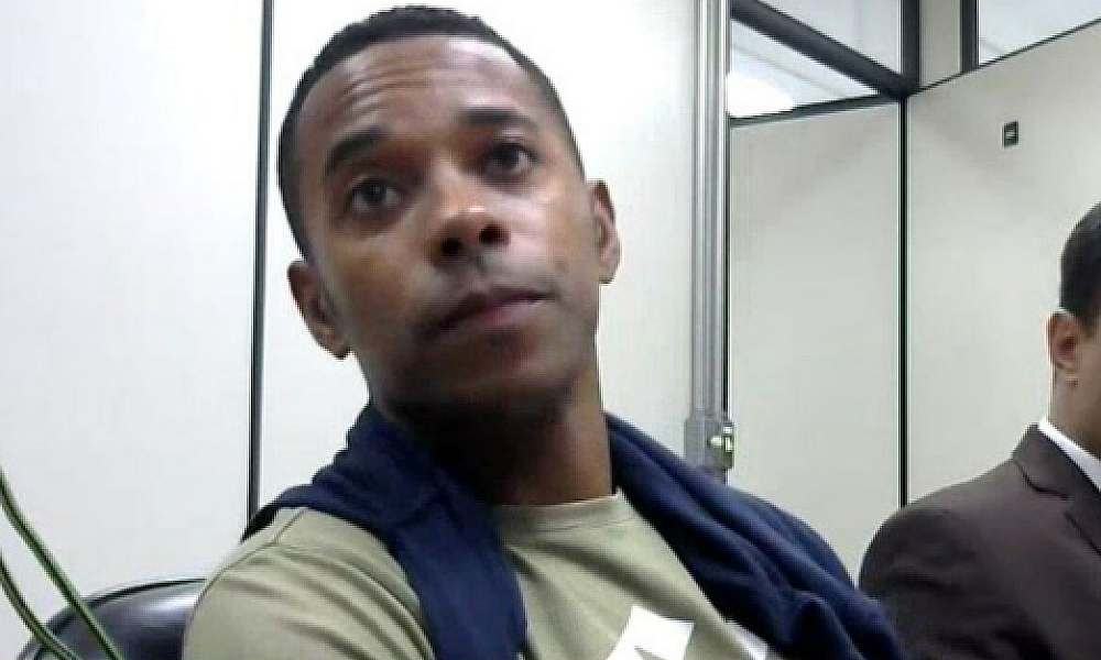 Defesa de Robinho recorre ao STF e pede que ex-jogador seja solto