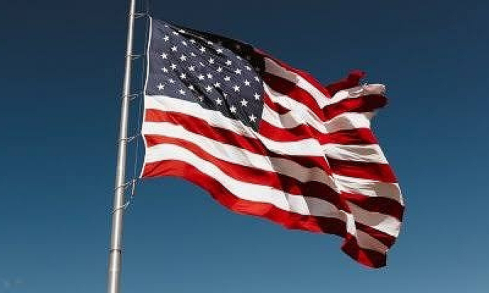 Juíza bloqueia ordem de Trump contra cidadania por nascimento nos EUA