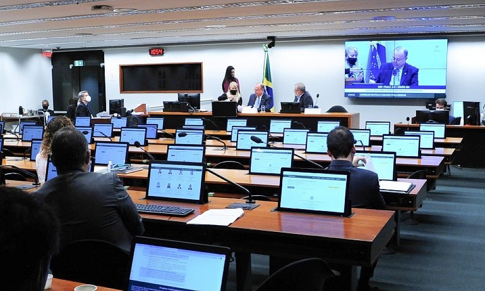 CONSELHO DE ÉTICA ANALISA AÇÕES CONTRA JANDIRA, GLAUBER E DA CUNHA NESTA QUARTA (8)