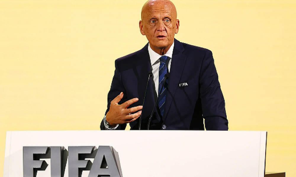 Presidente de arbitragem da Fifa propõe fim do rebote em pênaltis