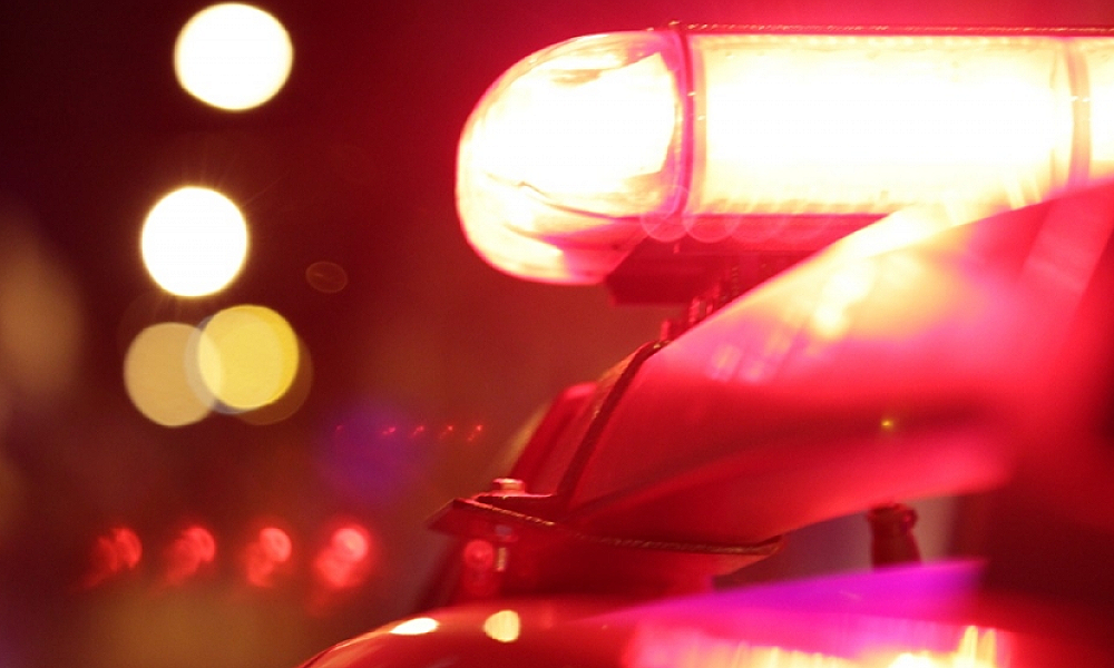 Homem é atingido por tijolo durante discussão com namorado em Pedra Preta