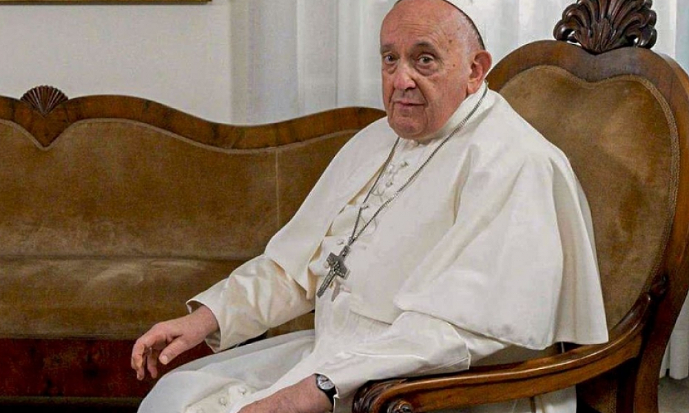 Papa Francisco é diagnosticado com infecção respiratória e permanece internado em Roma