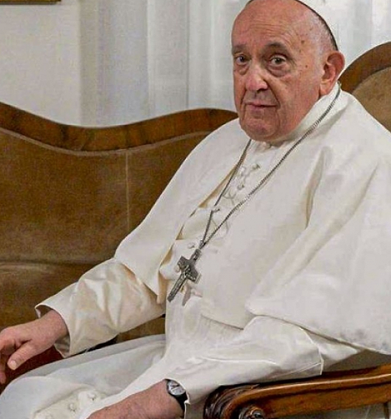 Papa Francisco é diagnosticado com infecção respiratória e permanece internado em Roma