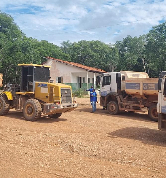 MP flagra caminhões retirando pedras no Morro de Santo Antônio