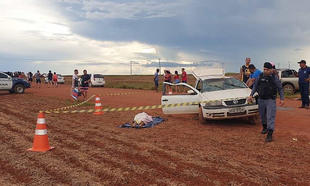 Mulher morre após veículo capotar em Juscimeira 