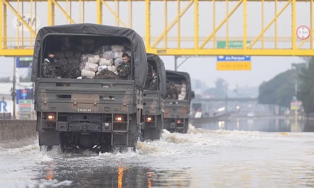 Tragédia no Rio Grande do Sul: 143 mortos, 806 feridos e 125 desaparecidos devido às chuvas e inundações
