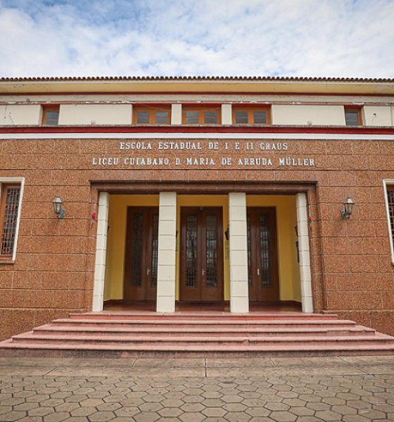 Liceu Cuiabano passará por restauração e continuará com aulas presenciais