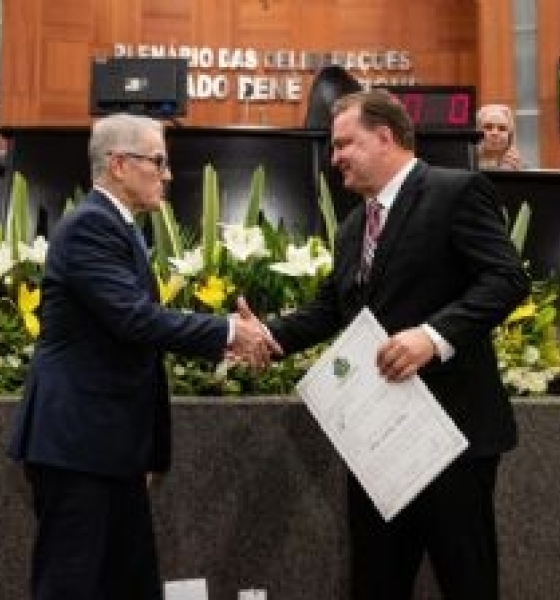 Max Russi e ministro do STJ abordam judicialização da saúde durante palestra