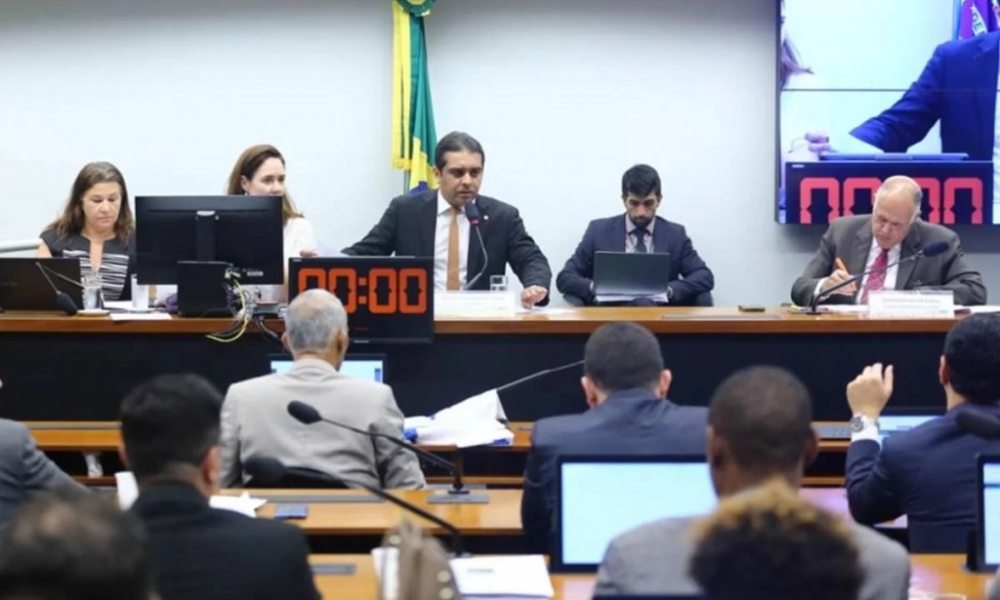 Câmara dos Deputados aprovou projeto contra a equiparação da união homoafetiva ao casamento civil
