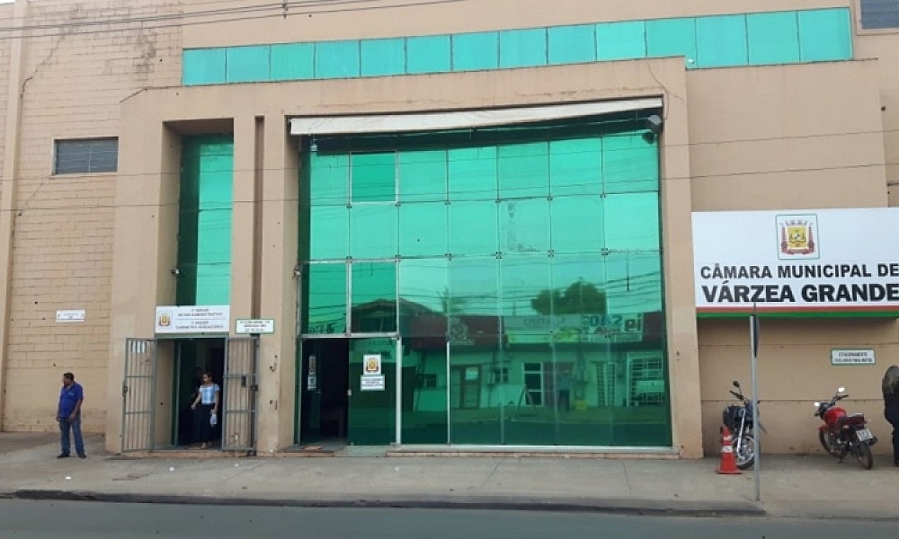 Crimes eleitorais: PF faz buscas na Câmara e casa de vereadores de Várzea Grande