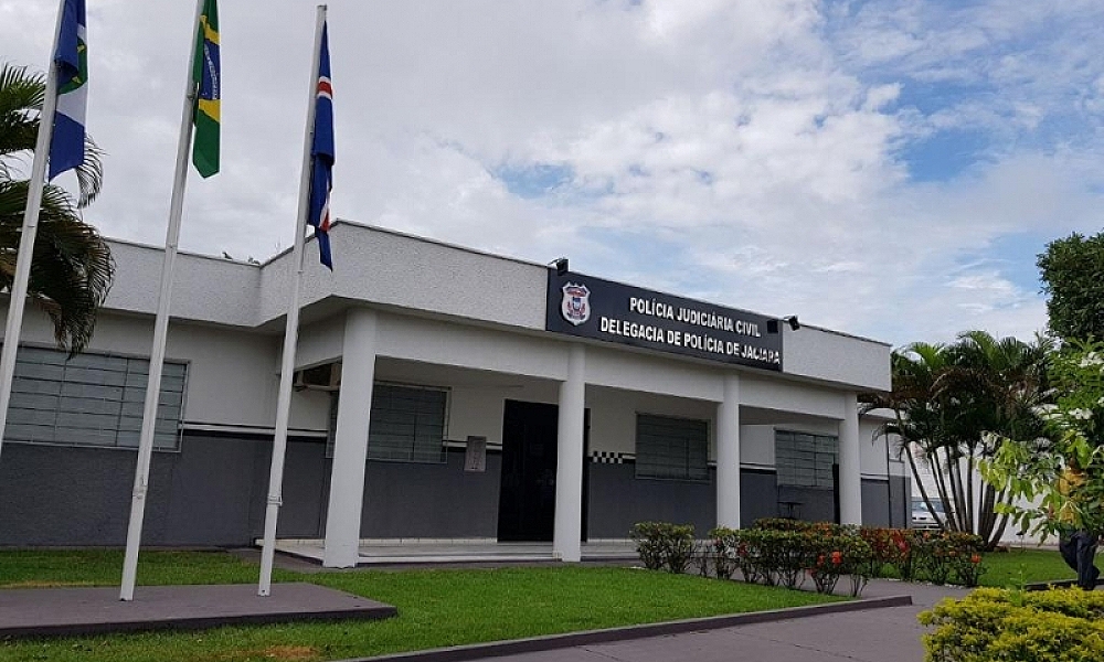 Polícia Civil prende homem por agressão à companheira e ameaça a policiais