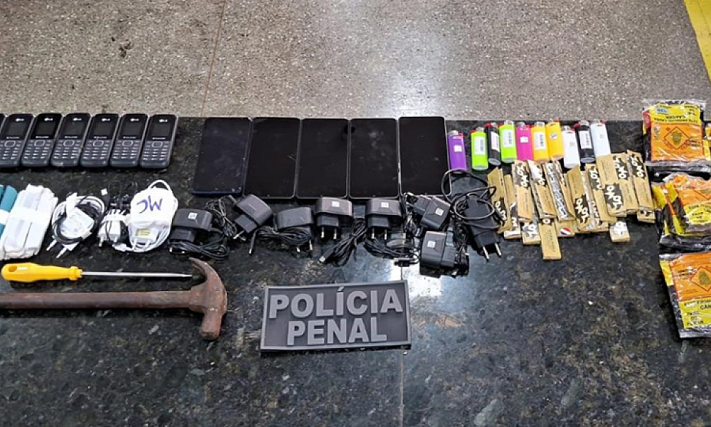 Polícia Penal apreende celulares, ferramentas e outros ilícitos arremessados para dentro de penitenciária