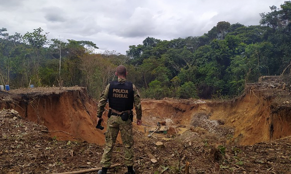 PF inutiliza maquinários em operação contra garimpo em Mato Grosso